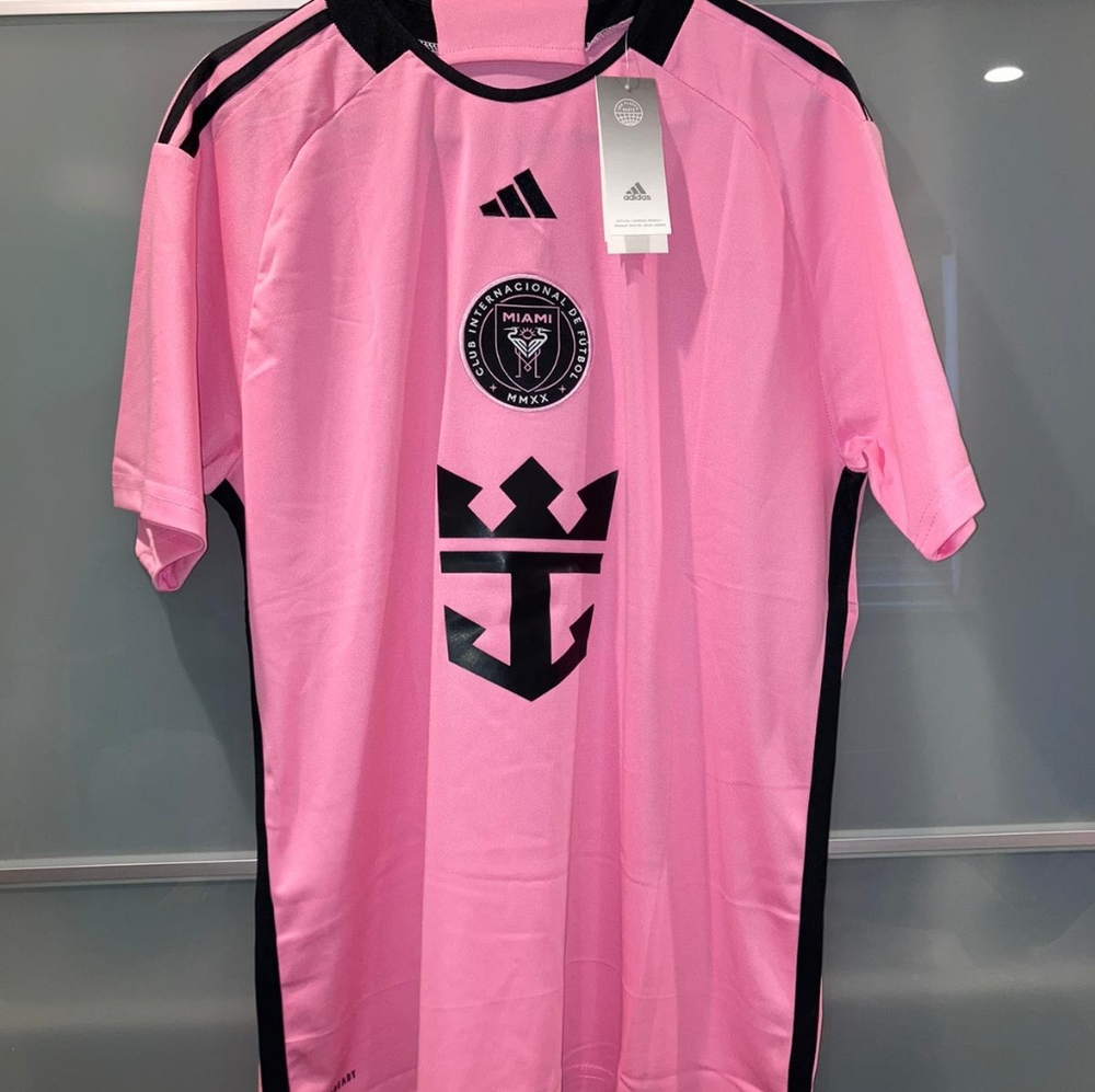 2024 MESSI #10 Inter Miami CF Lionel Messi Pink